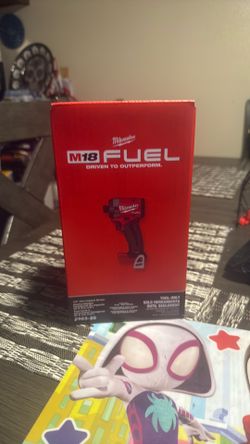 Milwaukee m18 fuel impact driver