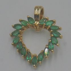 14kt yellow gold heart pendant w 17 marquise emeralds 0.10pts 2.7 grams mint. 878670-2 