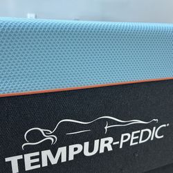 King Size Tempurpedic LuxeBreeze Firm Mattress