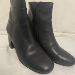 Cole Haan Leather Black Ankle Booties Block Heel Side Zip Women's Size 10.5