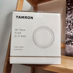 Brand new Tamron 28-75mm f2.8 for sony E full frame