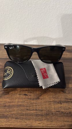 Ray Ban New Wayfarer sunglasses