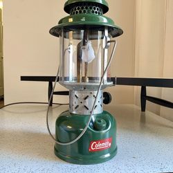 Vintage 1961 Coleman 220E Lantern