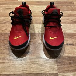 San Francisco 49er colors ( Women’s Nike Air Presto shoes ) size “ 6 “  $70 brand new