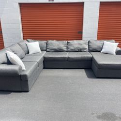 FREE DELIVERY!!! Gray 3 piece sectional couch with chase