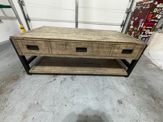 Grayson Lift Top Cocktail Table/ wood coffe table