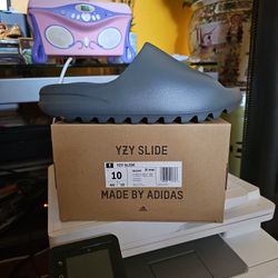 Yeezy Slide Sz 10