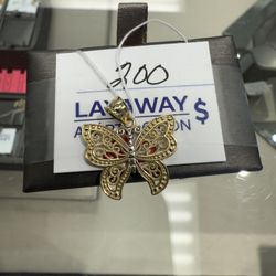 Very Pretty 14k Gold Butterfly Pendant Charm $200