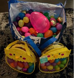 FREE PLASTIC EGGS