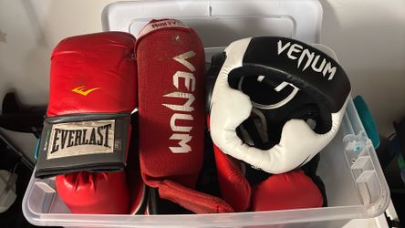 Sparring Gear, Boxing Gloves, Shin Guards Head Gear