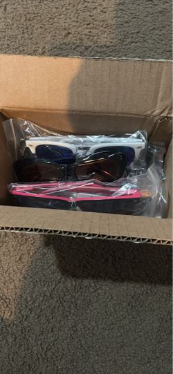Box of 8 Sunglasses