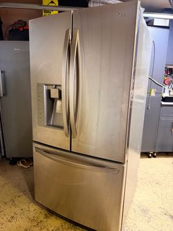 30.7 cu ft 3-door French door refrigerator- stainless steel