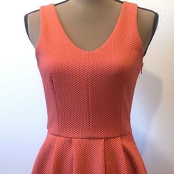 Women’s Orange Dress Size Small (Great Condition)
