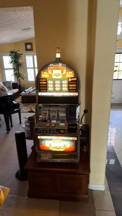 Double 777 jackpot slot machine