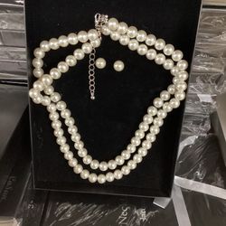 Necklace & Earrings