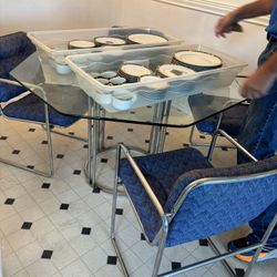 Mid Century Crome dinette Set / Kitchen Table