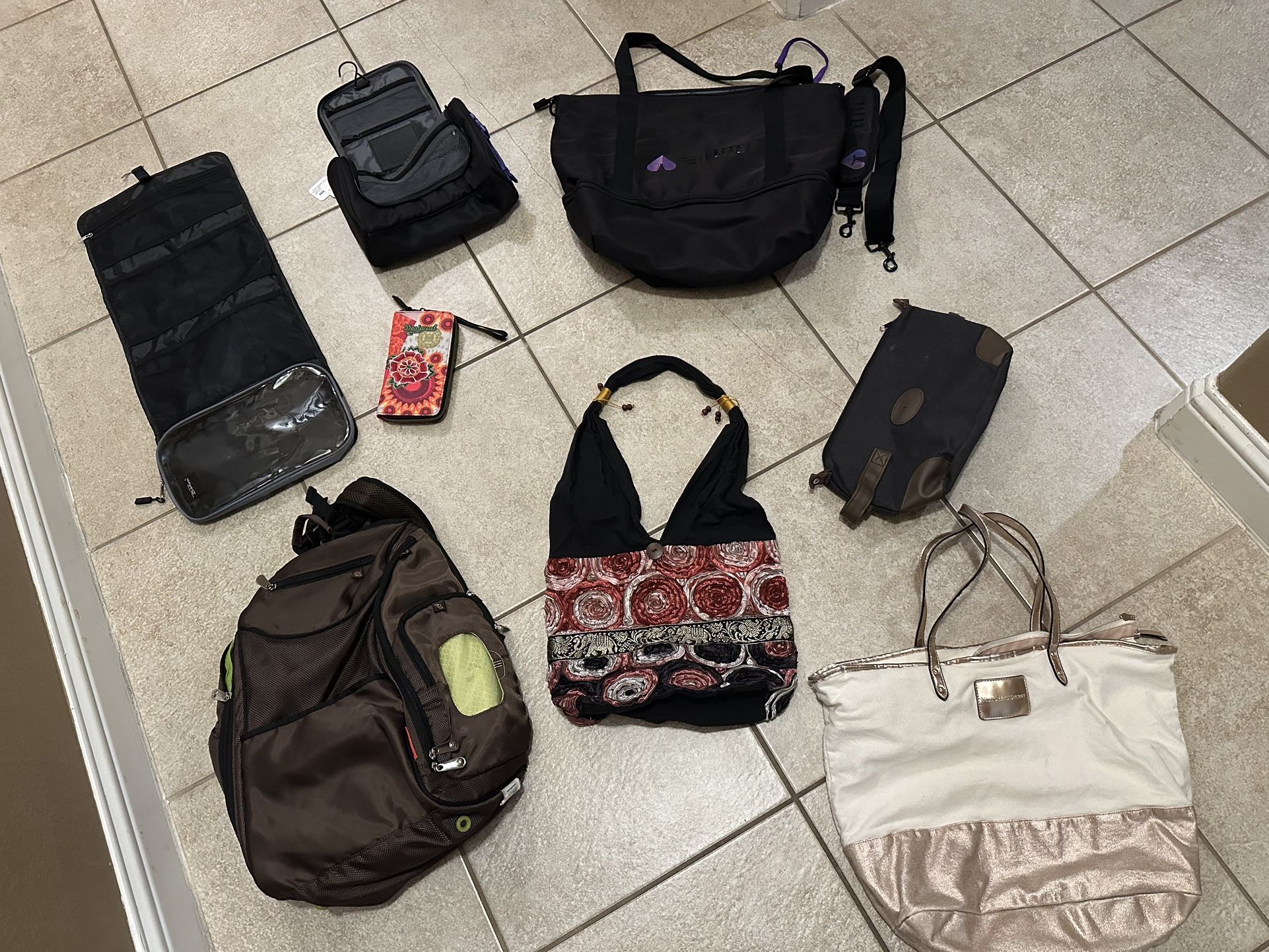 Wallet/ travel bags/ hand bags