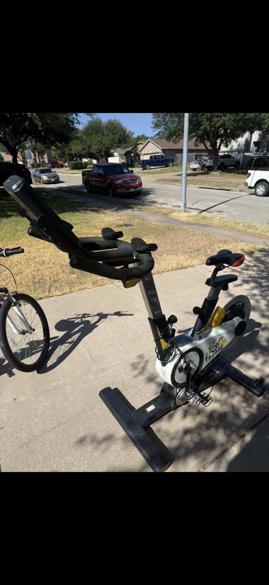 Exercise Bike – Great Condition, Solid Build & Low Use