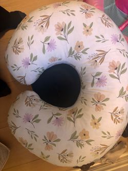 Nursing pillow