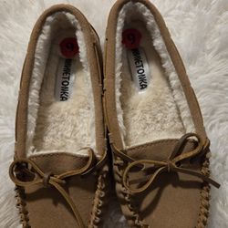 minnetonka flat  shoes