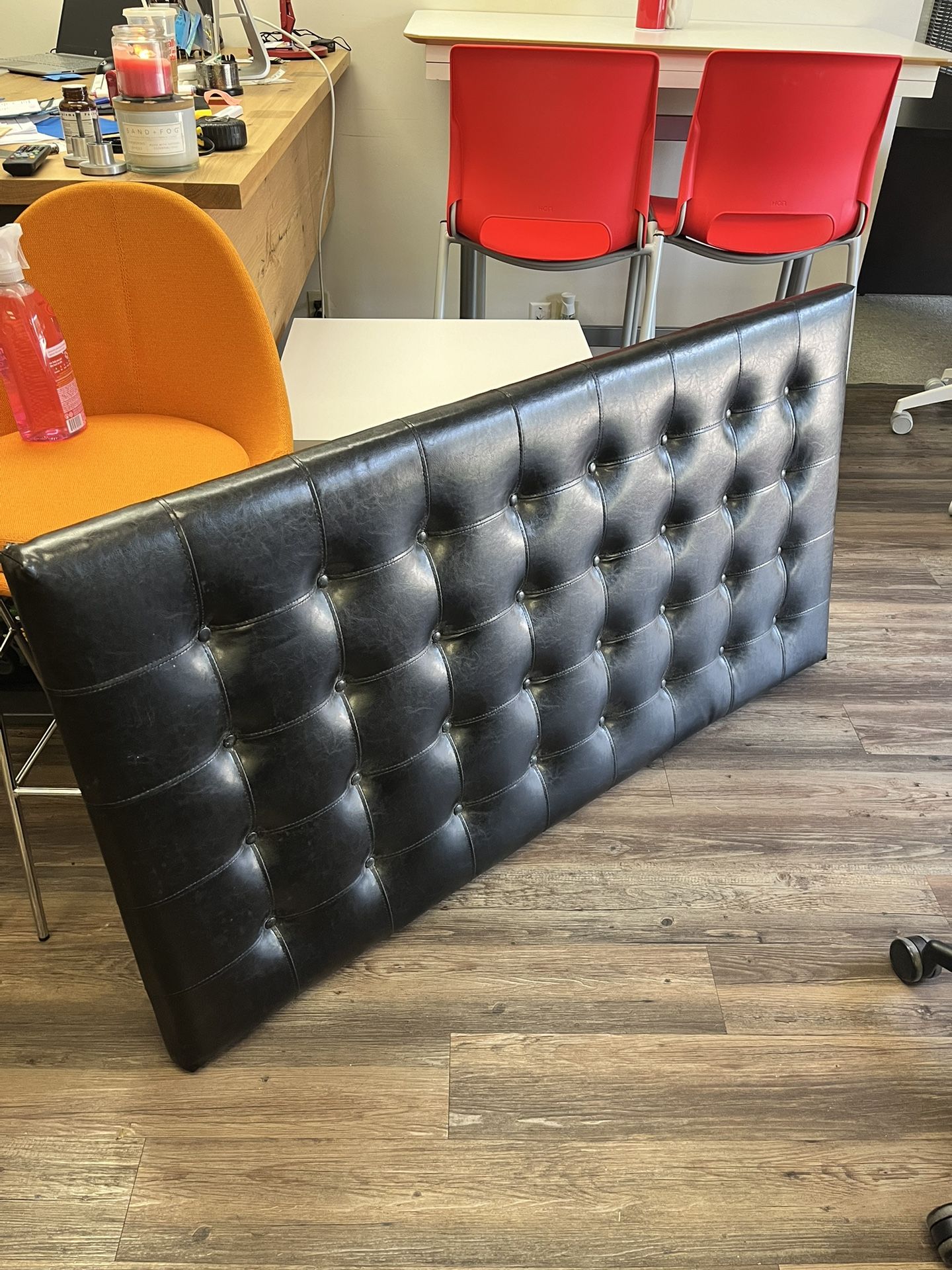 Black leather Headboard (Respaldo De Cama)