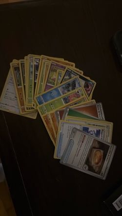 Random Pokémon cards