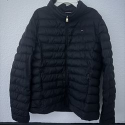 Light Weight Hooded Puffer Jacket 