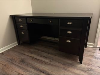 Used Office Desk - Levin Furniture