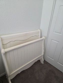Twin bed