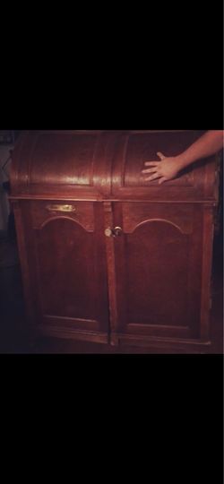 McCarthy Wooten office desk