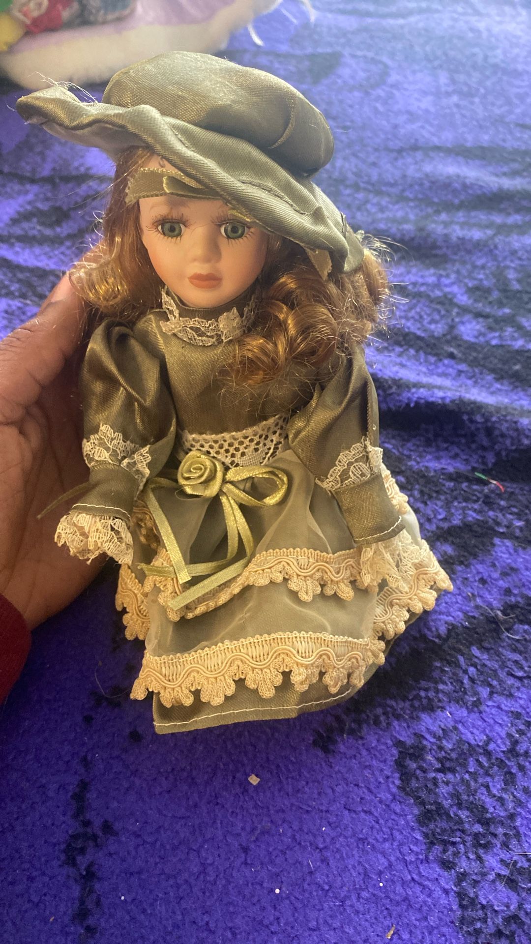Mini porcelain Doll