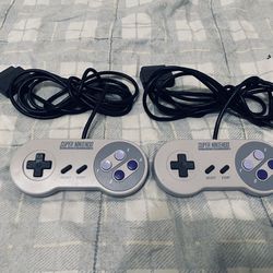 Authentic Super Nintendo SNES 2 Controllers. In Very Good Condition Fully Functional