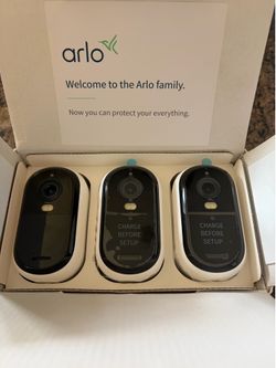 Arlo  essential outdoor Cameras