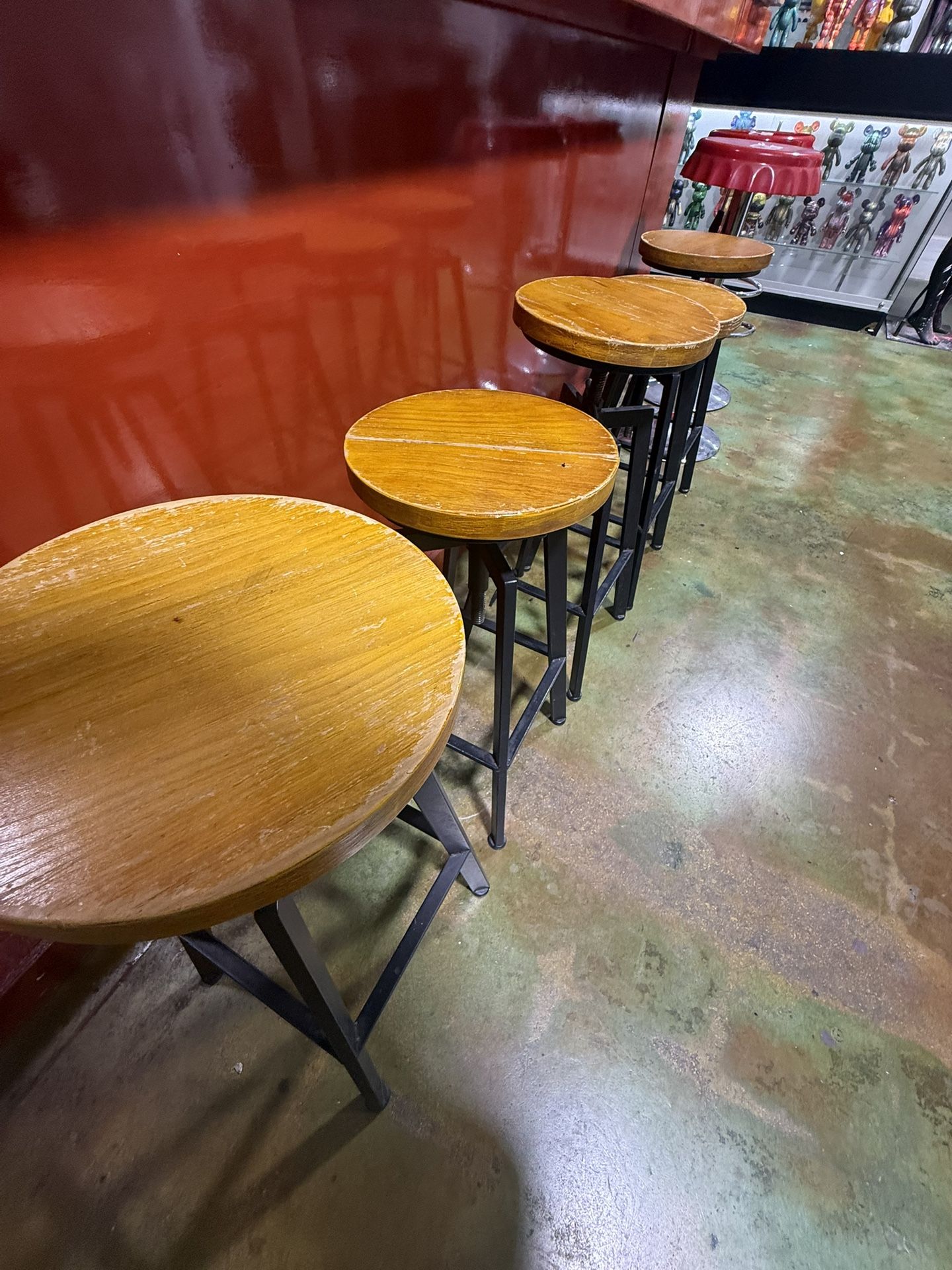 🔥 Bar Stool Chairs – $25 Each🔥