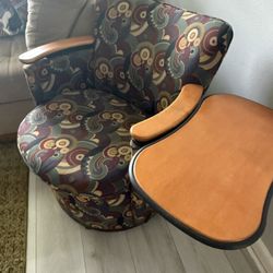 Lounge Chair With Swivel Table Attached