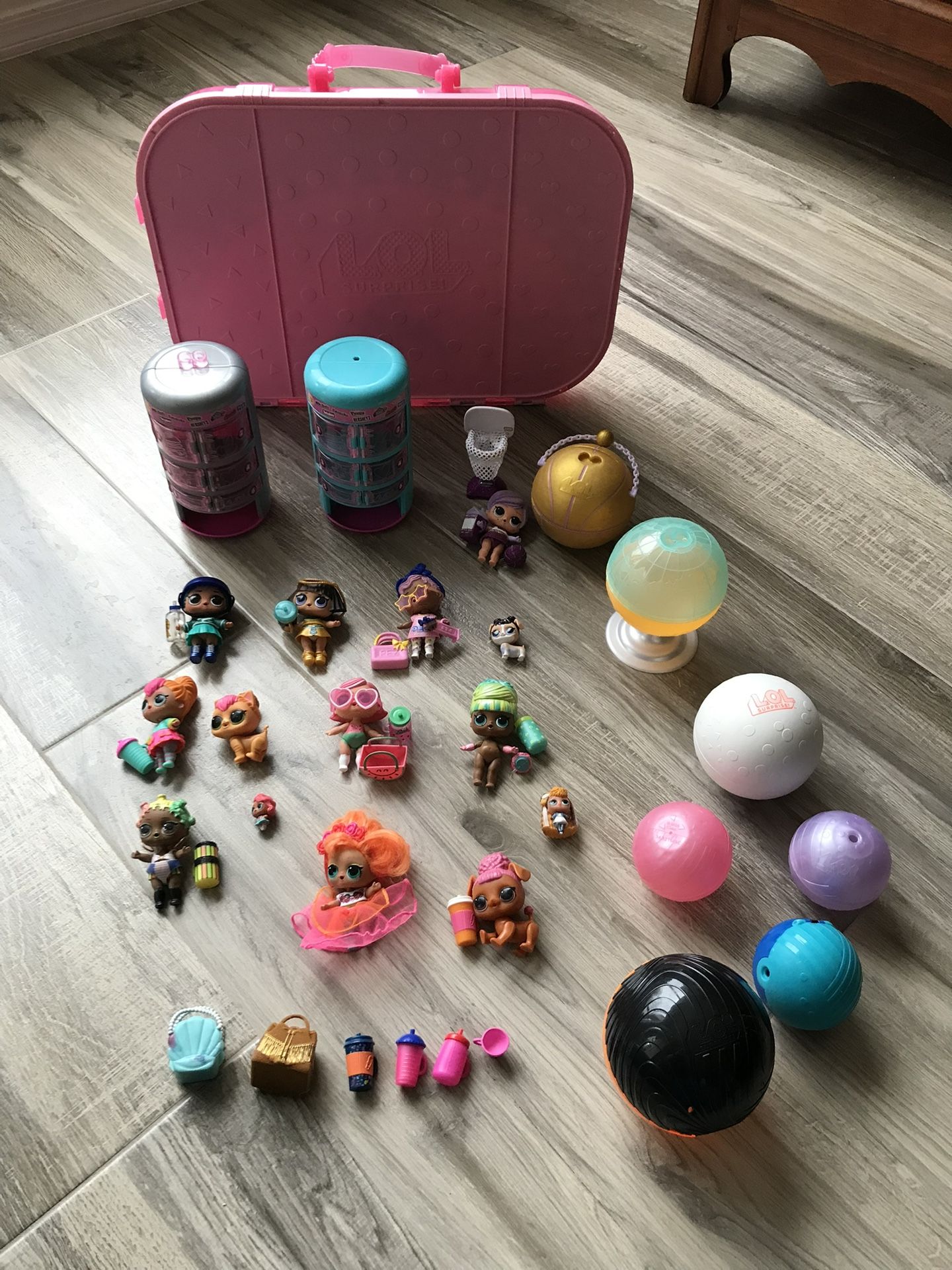 LOL Surprise Dolls Figures Carry Case & Accessories Toy Lot