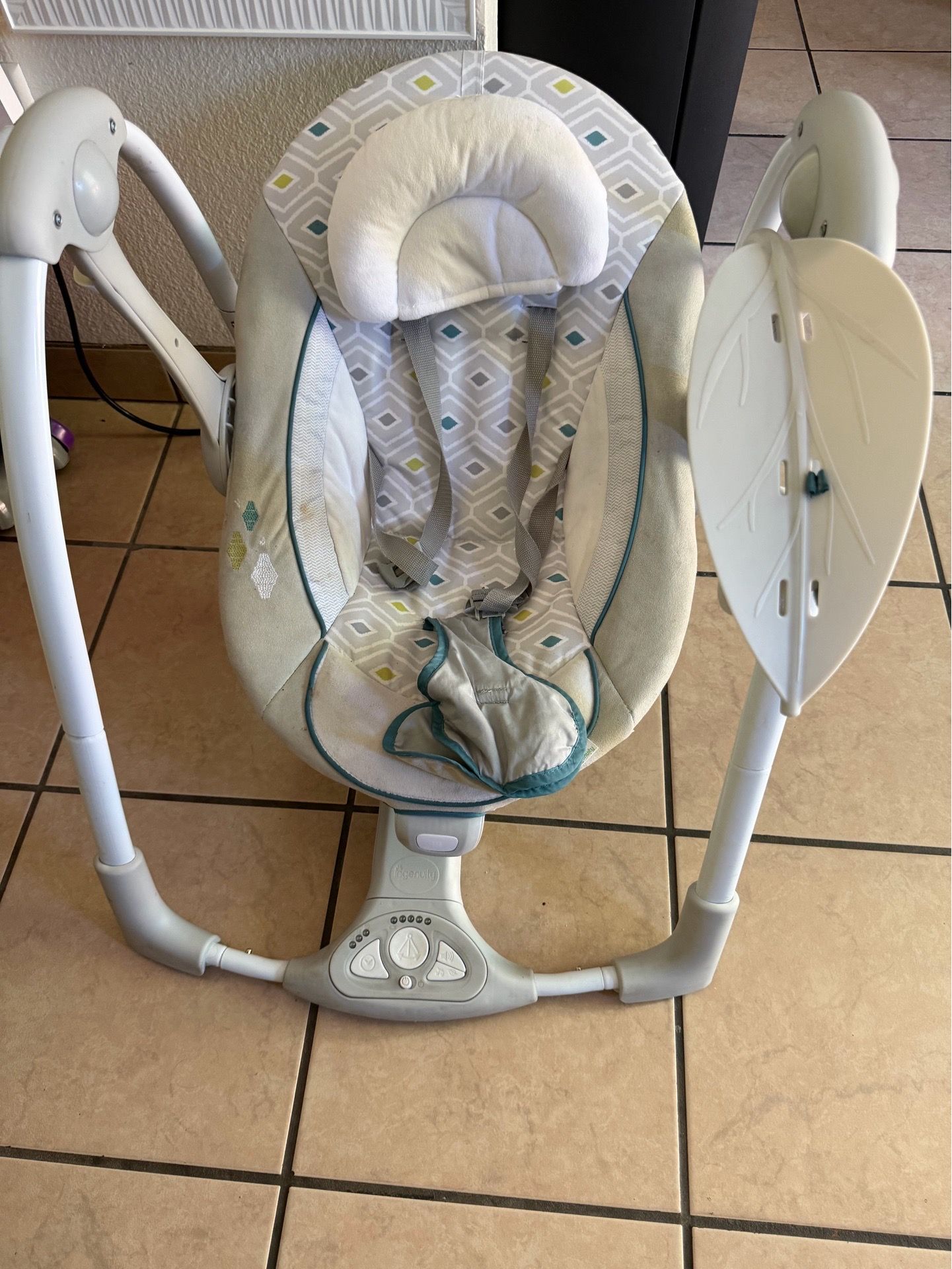 Baby swing