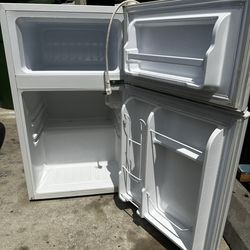 Igloo fridge