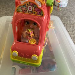 Shopkins Car And Doll 