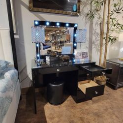 NEW!! Vanity Set w/ LED Lights 🚛 Delivery Avail 