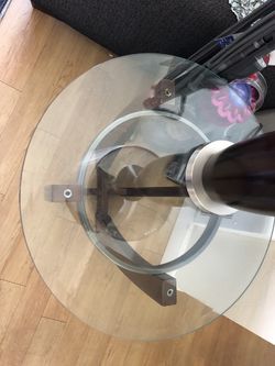 Coffee table and two end tables excellent condition pets and smoke free all pictures available on OfferUp (CASH ONLY)