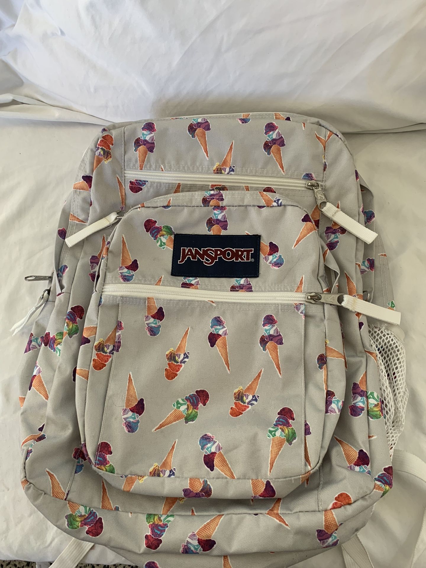 Jansport Backpack. Gently Used. Clean.
