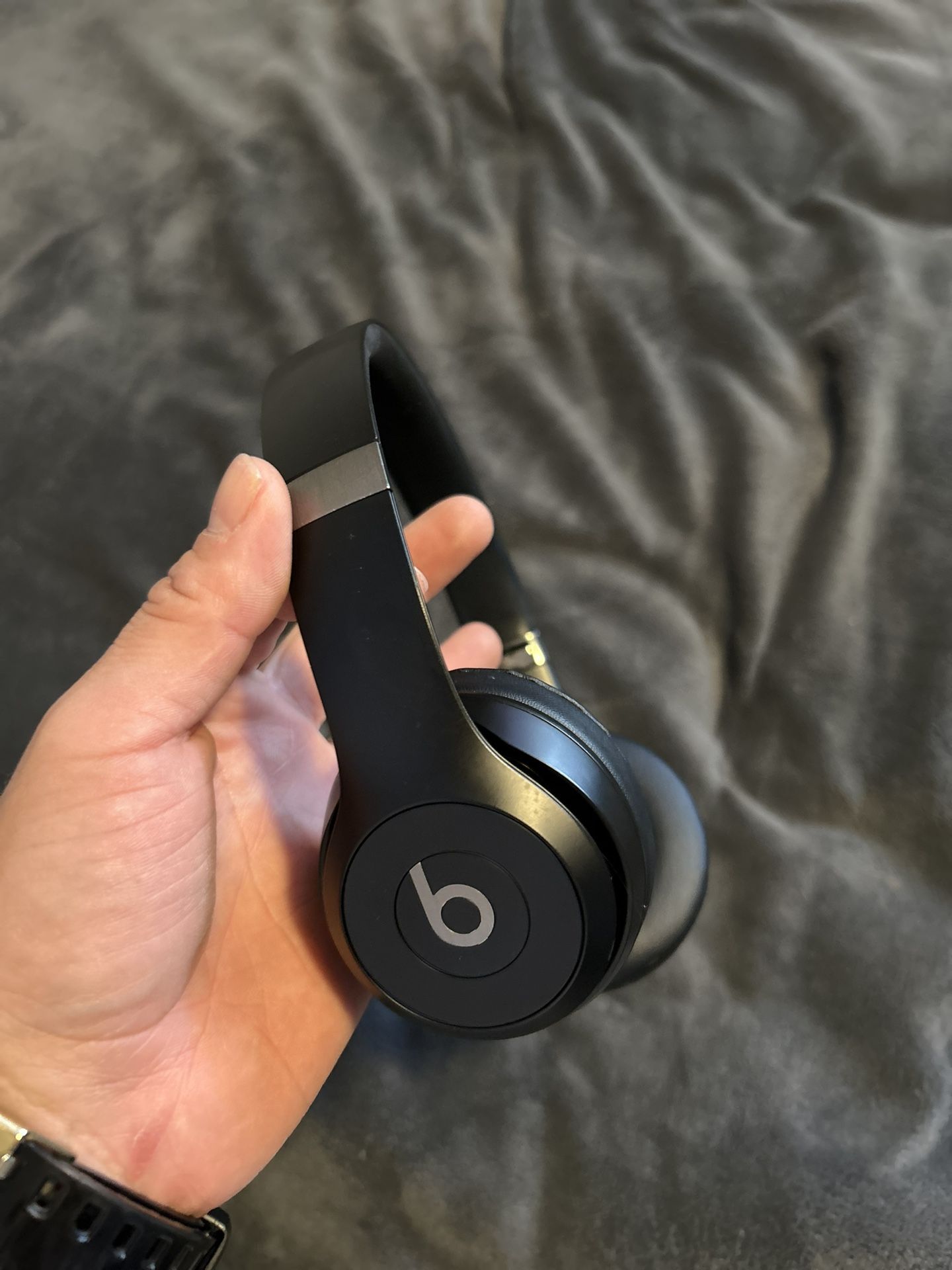 Beats - Solo 4 Wireless On-Ear Headphones - Matte Black