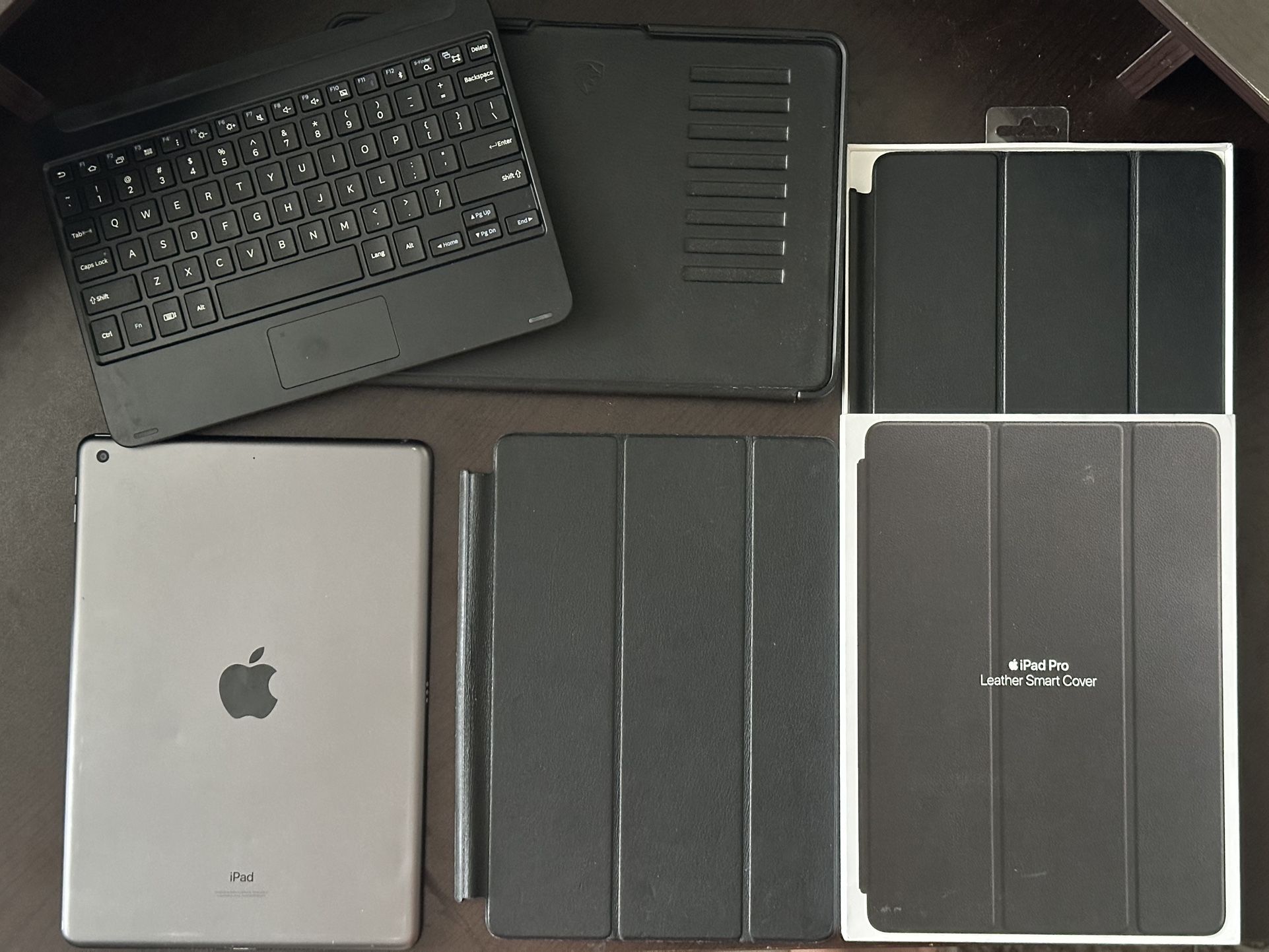 iPad 9th Gen (256 GB) + Zugu Case + 2 Smart Folio Leather Cases + Samsung Keyboard OBO