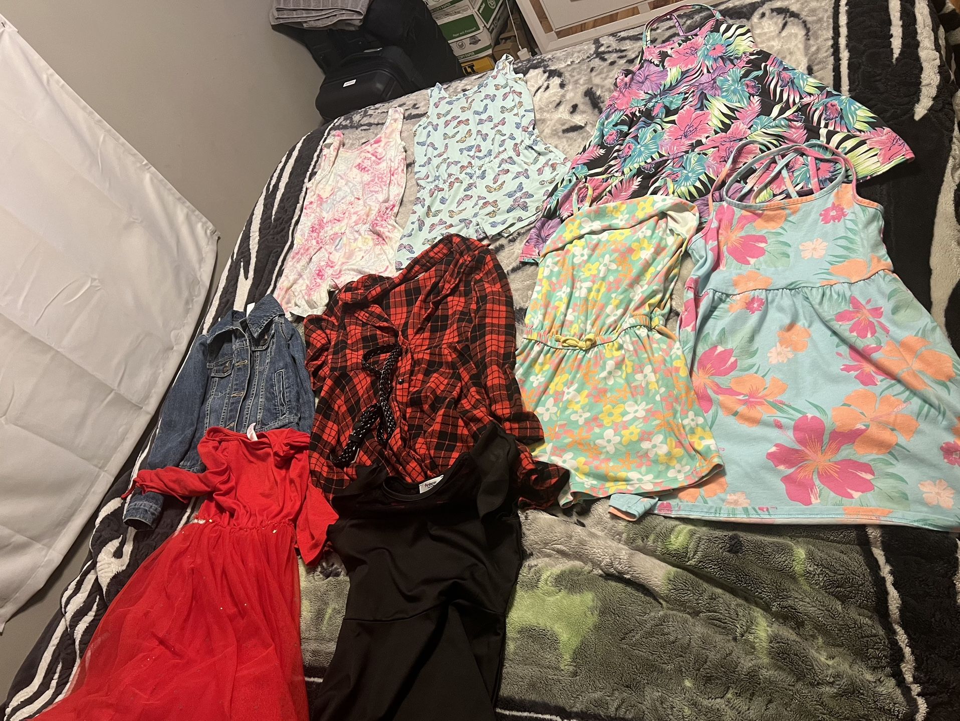 Girls Clothes