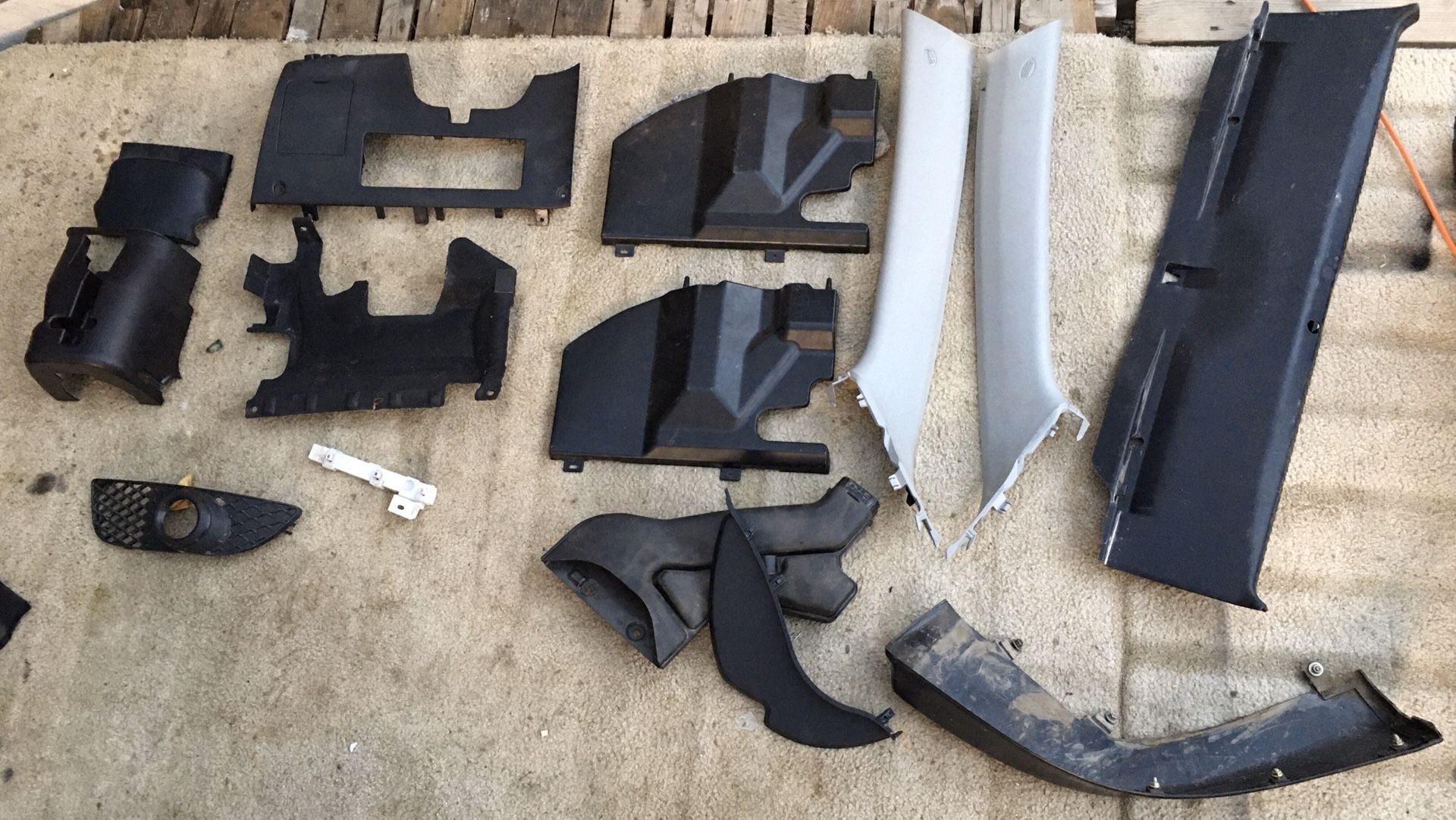 Mitsubishi lancer trims