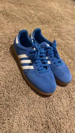 Adidas Samba ADV skateboarding shoes in the vibrant Bluebird colorway.