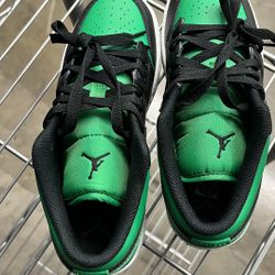 Air Jordan 1 Low GS, Black Lucky Green