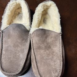 Mens UGG Slippers Size 10