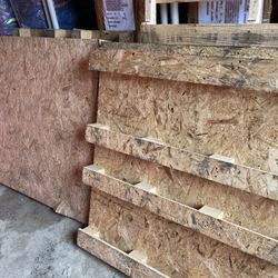 Free! wooden pallets - Assorted - 48x40” - First Come First Serve 